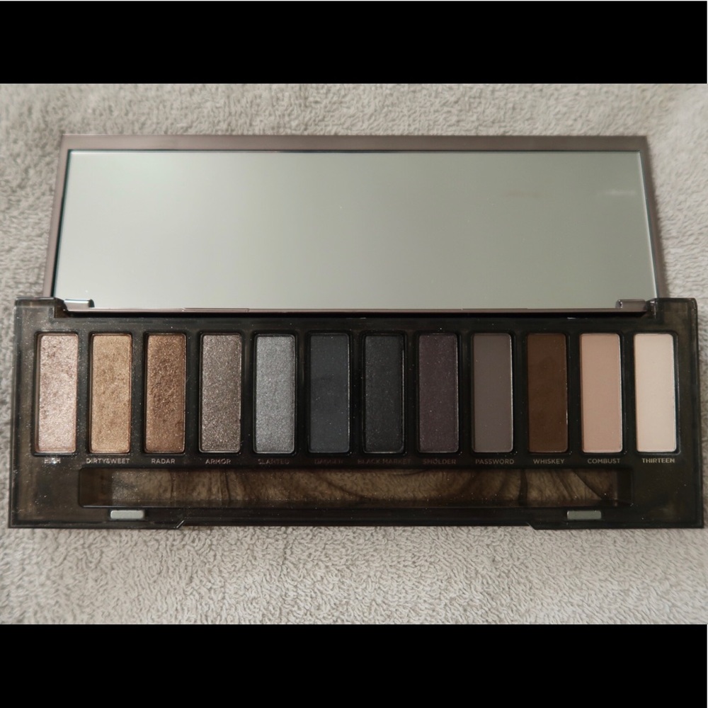 Urban Decay Naked Smoky